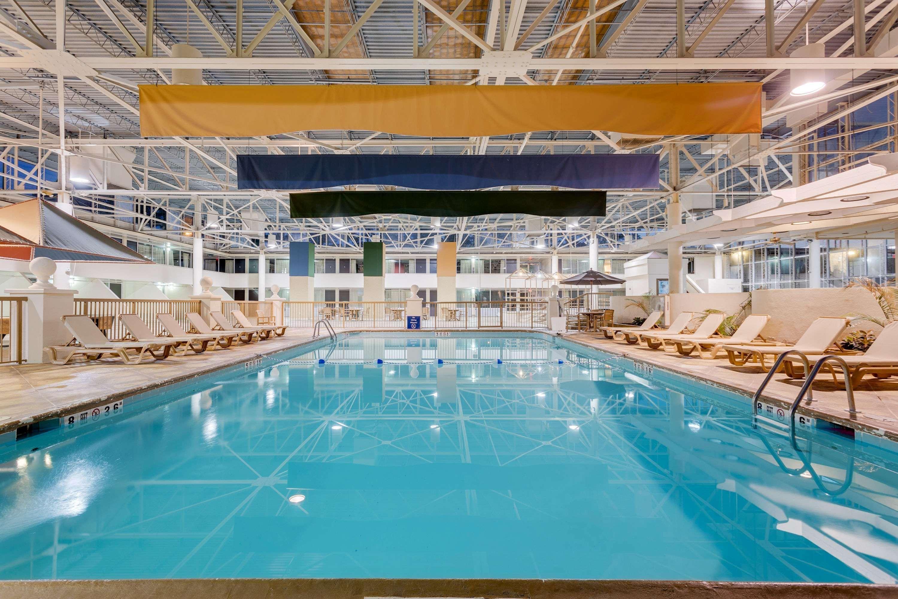 Days Inn By Wyndham Montgomery Near Aum Exterior foto